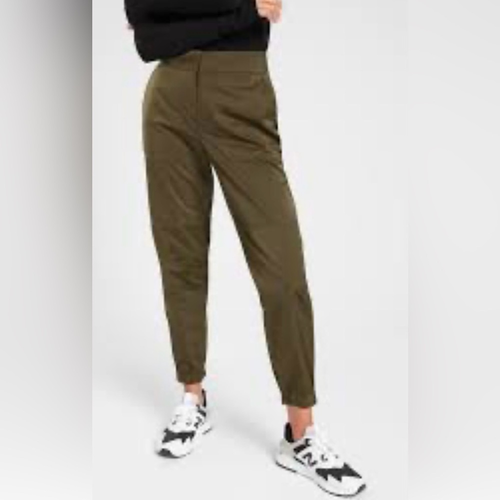 Athleta Womens Radiant Jogger 10 Green Active Travel Ladies